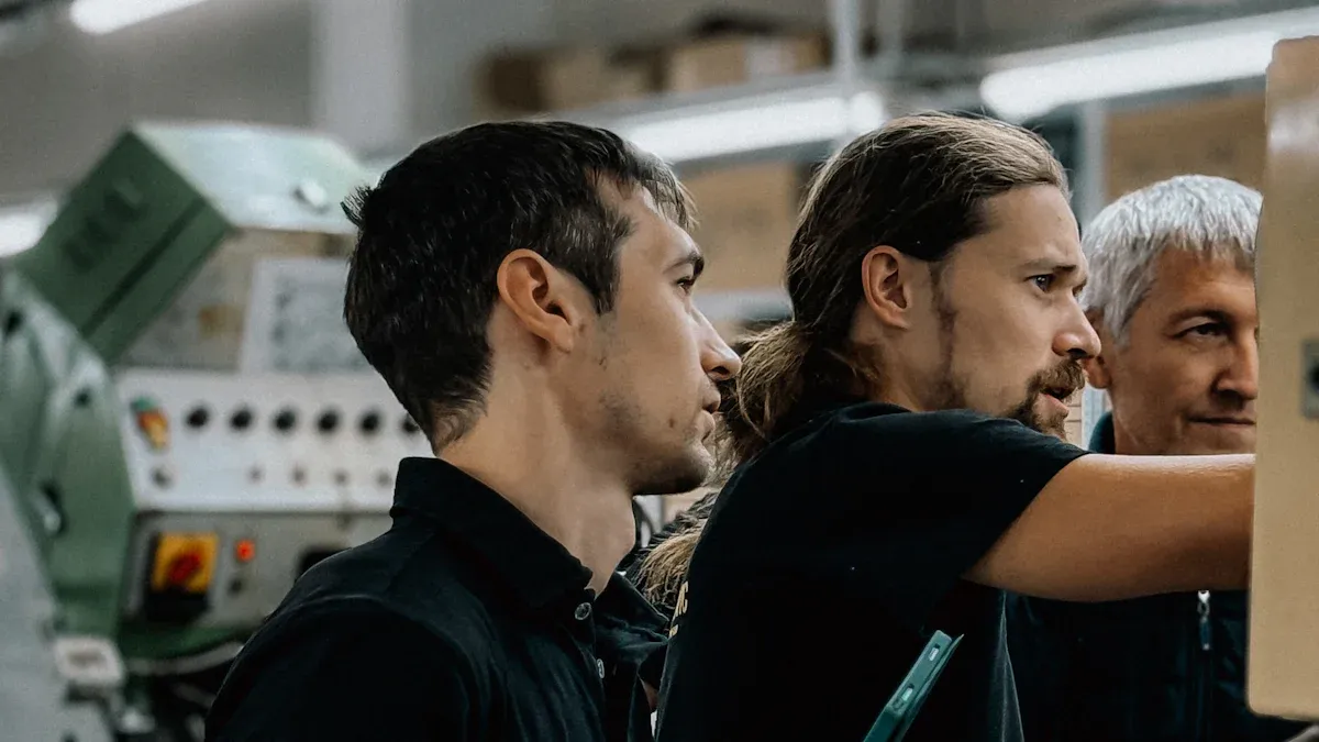 Selecting the Right Knitwear Manufacturing Factory