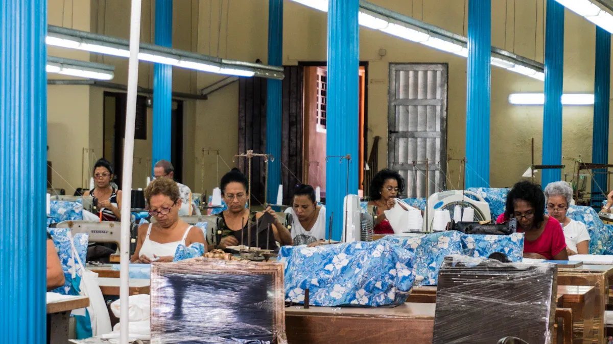 A Step-by-Step Guide to Selecting an OEM Knitwear Factory