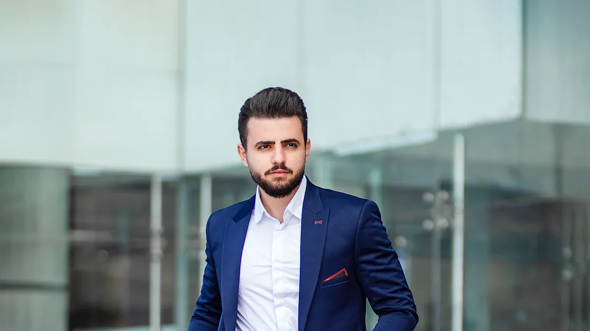 Top Brands Like Club Monaco